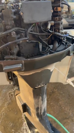 Water coming out of spark plug hole? Nope! how to replace water jacket and gasket Johnson Evinrude V4 85HP-140HP Outboard motor basstracker also changed the old warped flat head plate. Warpage and corrosion/aluminum oxidation. Where to buy install replace change remove. Water leaking into engine area #mechanic #howto #basstracker #bassboat #speedboat #summertime #lakerat #humor #outboard #johnson #evinrude | Carl's Garage