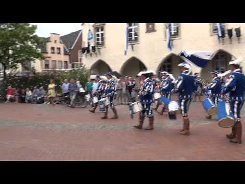 Fanfaren Marsch zum Marktplatz