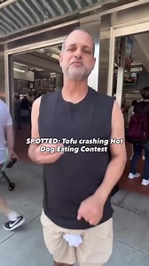 You NEED to try a vegan hot dog! Tommy Tofu and friends crashed Original Nathan's Franks’ Hot Dog Eating Contest on Coney Island and this is what people had to say. | PETA (People for the Ethical Treatment of Animals)