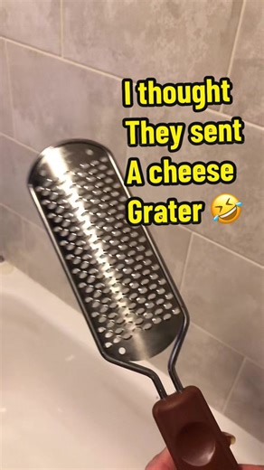 This foot file is brill, when I opened it I thought it was the wrong item and they had sent a cheese grater…. But this is the best foot file I’ve ever used, makes light work on all that hard skin on feet xx #foot #footcare #pedicure