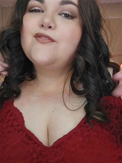 drop it to the floor. #curvy #bbw #plussize #wlw #lgbt