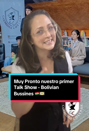 🔥 ¿Un Talk Show sobre la economía de Bolivia hecho por estudiantes? Lo hicimos real. Investigaron el dólar, el USDT, la escasez de combustible… debatieron como economistas y lo transformaron en un show épico. 🎥 Grabado editado con LEA Studio. 💥 Presentadores. Drama económico. Jóvenes analistas. Todo auténtico. ✨ ¿Quieres ver el episodio completo? Dale follow y no te lo pierdas. Cambridge College 💛 Building Future Leaders. #cambridgecollege #colegio #bolivia🇧🇴 #business #ingles