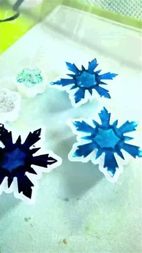 If you're into epoxy and UV resin, you’ll love this...