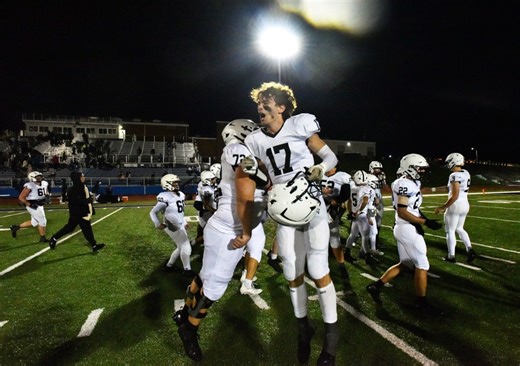 HS FOOTBALL: Delaware Valley rallies past Abington Heights for 5A title