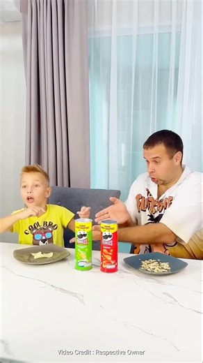 😀 Fastest Pringles Eating Challenge! 🕺#shorts
