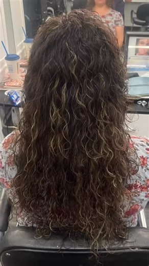 🤍🤍 We Specialize in all types of perms Why get a perm ??? Perms to add long-lasting curls, waves, or volume to straight hair, saving significant daily styling time, creating versatile "wash-and-go" looks, and embracing popular styles seen in media, with modern techniques offering natural-looking results for both men and women We love them !!! Featured Perm Queen- Stylist Rosalie We are your PERM Salon #vancouverperm #vancouverwapermspecialist #vancouverwapermsalon #vancouverwahairstylist | Cro