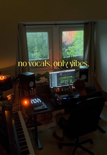 Late Night EDM Vibes for 2AM Listening