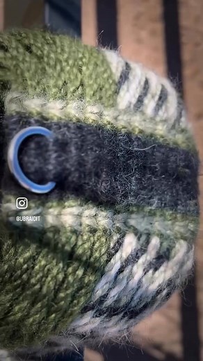 Rebecca finished her lil’ girth up. Two-toned so she could easily identify which to use for her fit horse vs fat horse. Great idea! #ubraidit #mohairgirth | U-Braid-It Braiding Supply Co. LLC