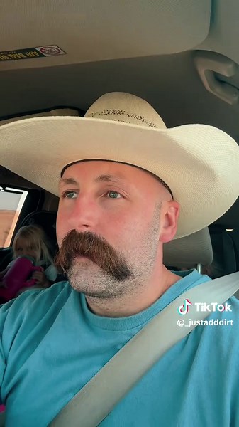 I can drive 10 hours in the blink of an eye here in America🇺🇸. Maybe it’s just the scenery I get to take in here ?! . . . . . #expat #england #america #patriot #gasstation #desert #greencard #ukvsusa #usa #americandream #british #english #immigrant #immigration #country #western #utah #southernutah #britsinamerica #mustache #stache #moustache #britinamerica #saintgeorge #stgeorge #american #americanflag #americanlife #britishinamerica #livingmyownwestern #trend #trending #foryou #foryoupage #f