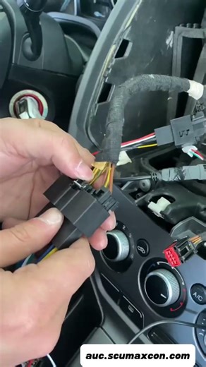 Fix Outdated Screen on Ford Focus 2012–2018 | Upgrade to Wireless CarPlay