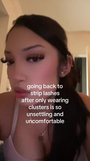 Lash Clusters vs Strip Lashes: Comfort and Application