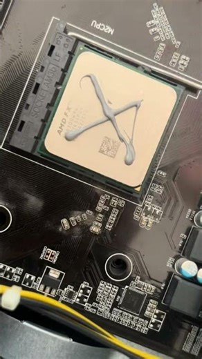 Thermal paste application pattern testing