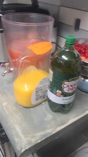 1.1K views · 37 reactions | Ở Việt Nam thì mỗi dịp lễ tết là xào nấu inh ỏi nhà , bên này thì mẹ em , chồng em đam mê làm bánh dạ 2 ngày 3.4 loại rồi ạ .còn chưa biết còn thêm nữa không ? | Kha Ai Linh | Facebook