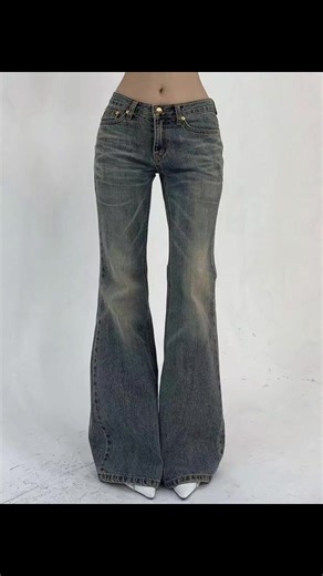 The jeans are so eye-catching #jeans#flaredjeans#models | flared jean