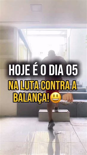 Viegas Inteligência Autoral on Instagram: "Que dia incrível o dia 05 hein, senti evolução, o meu grande desafio é a questão da minha diabetes, os treinos que estão fazendo tem como premissa queimar bastante, por isso são treinos de 12 a 15 minutos, porém intensos, e eu não consigo por essa intensidade pois minha glicose baixa e fico mais fraco, mas eu percebo que estou melhorando e sinto que é só o começo, tenho a meta de treinar pelo menos 300 dias no ano e perder no mínimo 12kg nesse período,