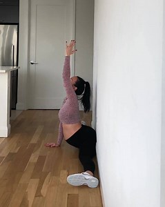 60 reactions · 22 comments | 26 Weeks Pregnant 擄 My belly is...