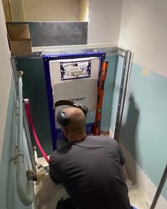 Je pose des WC de fou !!! | French Renovation