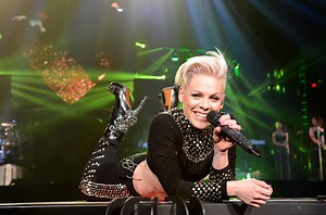 P!nk（ピンク）の人気曲ランキングTOP20・おすすめ曲7選まとめ | 洋楽まっぷ