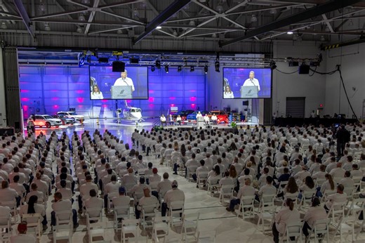 21K views · 698 reactions | Last week, Honda Aircraft kicked off the start of a new fiscal year at our annual Town Hall, celebrating big wins from last year and gearing up for the HondaJet Echelon’s first flight in 2026. Exciting things ahead! | HondaJet | Facebook