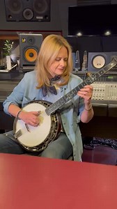 Calling all banjo pals in the Chicago area. We’re really looking forward to our first ever show at Evanston SPACE this Friday night. Please join us! | Alison Brown