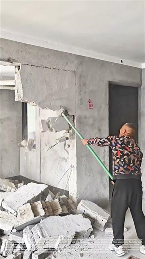 Swinging Demolition: The Physics Behind Flexible-Handle Sledgehammers