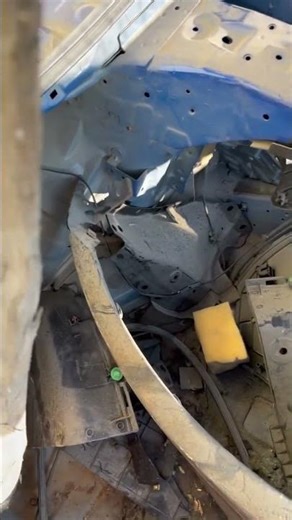 2005 Nissan 350Z antenna computer location on car