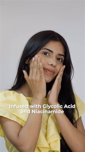 Pragati Verma on Instagram: "One product that clears dark spots and restores my natural glow? It’s Himalaya Turmeric Serum which is made of 100% organically sourced turmeric, infused with glycolic acid and Niacinamide. @himalaya_facecare #Ad #Himalaya #HimalayaTurmericSerum�#NaturalGlowingSkin #TurmericSerum #faceSerum #HimalayaSerum #Skincare #skinritual #serumfordarkspots #darkspots"