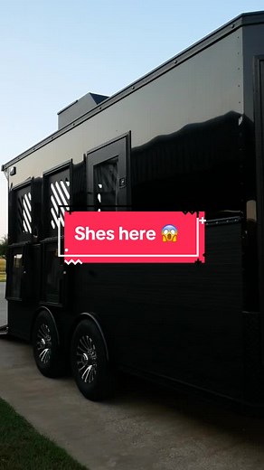 Exciting Arrival: Fallon Taylor Unveils New Horse Trailer