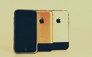 【龙飞于】回顾经典12年前的iPhone一代，现代智能手机始祖iPhone2G现在怎么样呢？