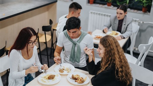 Repas à 1 euro : une mesure étendue à tous les étudiants | info.gouv.fr