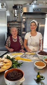 Con mia suocera preparo i Buccellati siciliani, i buonissimi biscotti ai fichi secchi | Bella Sicilia