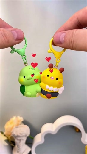 The latest locket designs are here.