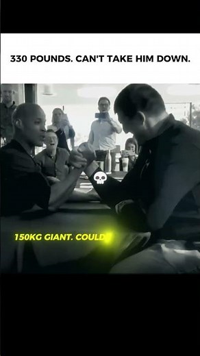 David Goggins Arm Wrestled A 6'7 330lb Giant. 150kg Wasn't Enough To Take Him Down.