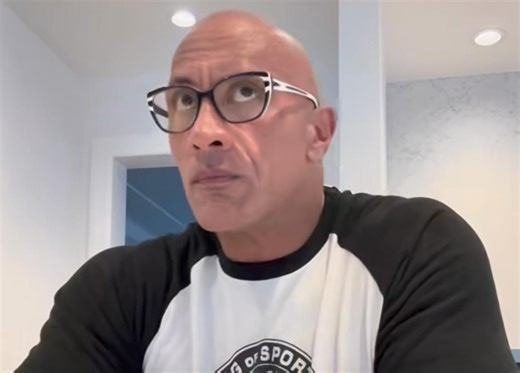 [WATCH] The Rock ignores fans