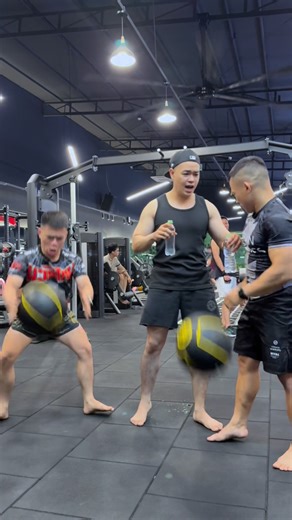 Chiến thần huỷ diệt phòng gym Lion 😅 #gym #fitness Đào Hồng Sơn Vũ Văn TuấnTriệu Đình Đạt | Phạm Pháp