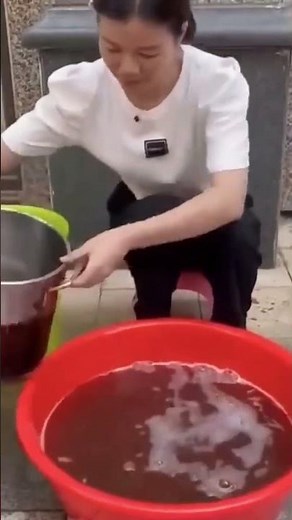 Easy cleaning process of the rusty pot