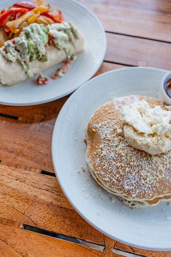 2.4K views · 41 reactions | Breakfast with a view! Book our Rise & Shine Package and enjoy daily breakfast on us at Dukes Beach House Maui. Choose any breakfast entree and choice of coffee, iced tea or milk for the keiki. #HKMemories | OUTRIGGER Honua Kai Resort & Spa | Facebook