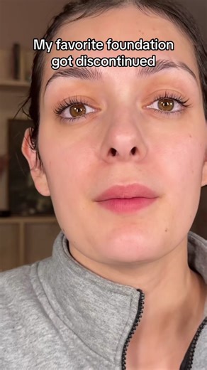 🚨MY FAVORITE FOUNDATION HAS BEEN DISCONTINUED- THIS IS NOT A DRILL🚨 The @makeupforever reboot foundation has been a longtime favorite of mine. ESPECIALLY in my professional makeup kit. I loved the reboot foundation for a few reasons but primarily because it sits on every skin type SO WELL. Even problematic skin! Obviously I was devastated when I found out it was being discontinued but I must say, the new hydra glow is a really great replacement. Upon first application, I’m pretty impressed at 