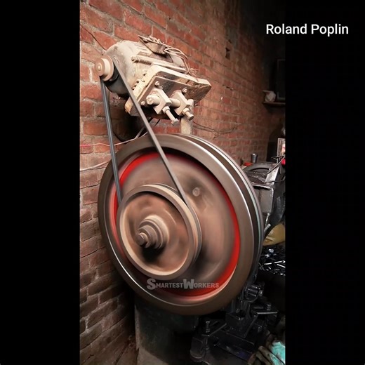 Behind the Scenes： How Motorbike Stands Are Mass Produced in a Factory! See the Precision Engineering, Welding, and Finishing Techniques Behind Every Strong and Reliable Stand | Mech Lech | Facebook