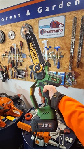 NEJLEPŠÍ MINI ŘETĚZOVÁ PILA PRO-CRAFT PKA32LI 🌲💯🌲 CHAINSAW KIT 🔥 #shorts