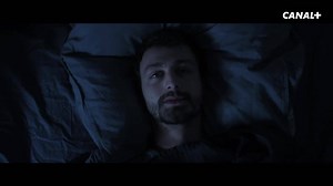 "Tu penses qu’il y a une vie après la mort ?" 😴 Roman Frayssinet se pose trop de questions, du coup il n’arrive plus à dormir. #Migraine #CLIQUE | Clique