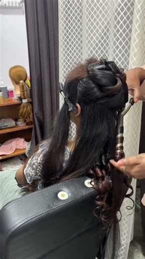 Soft Open Curls for an Effortless Glam Look