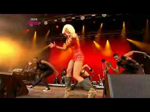 Lady Gaga - Just Dance (Glastonbury 2009) [Live]
