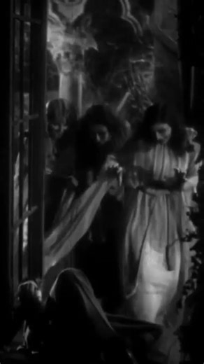 Carlos Villarìas as 'Dràcula' (1931)- The Spanish version of Carl Laemmle's classic cult horror film