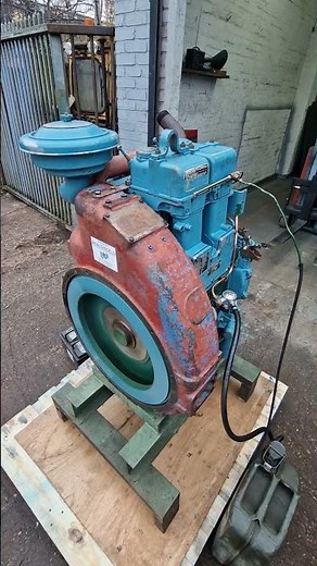 Lister HR2 Marine Engine Cold Start