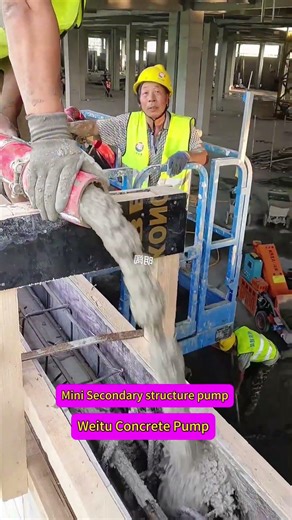 Mini Secondary structure concrete pump! #concretemachinery #concretework #concretepump #builder