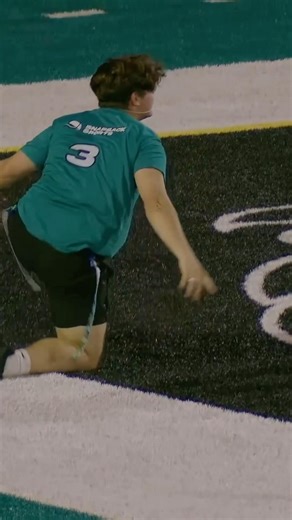 Icyvert making a amazing catch | Tune into the full game Saturday 1pm EST