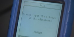 Unscrupulous car sellers using a new technique to roll back odometers