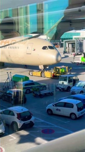 Aircraft Pushback in Action! ✈️ Powerful Tug Moving the Plane - Munich Airport Pushback Tug