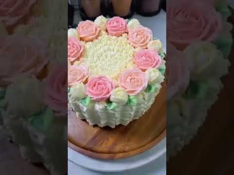 Beautiful Cupcake Design Tutorial | Easy Cupcake Decorating Ideas ‪@TheFoodLover92‬